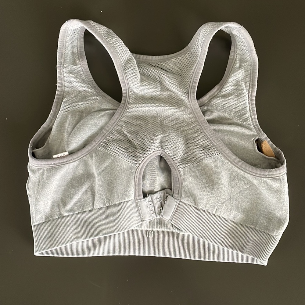 Reebok Sports Bra and Leggings - Picture 4 of 4